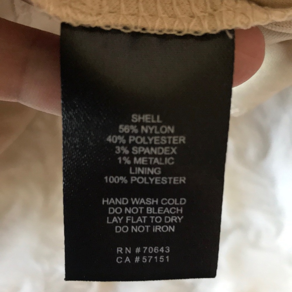 GUC Jessica Howard gold shimmer dress - Picture 8 of 8